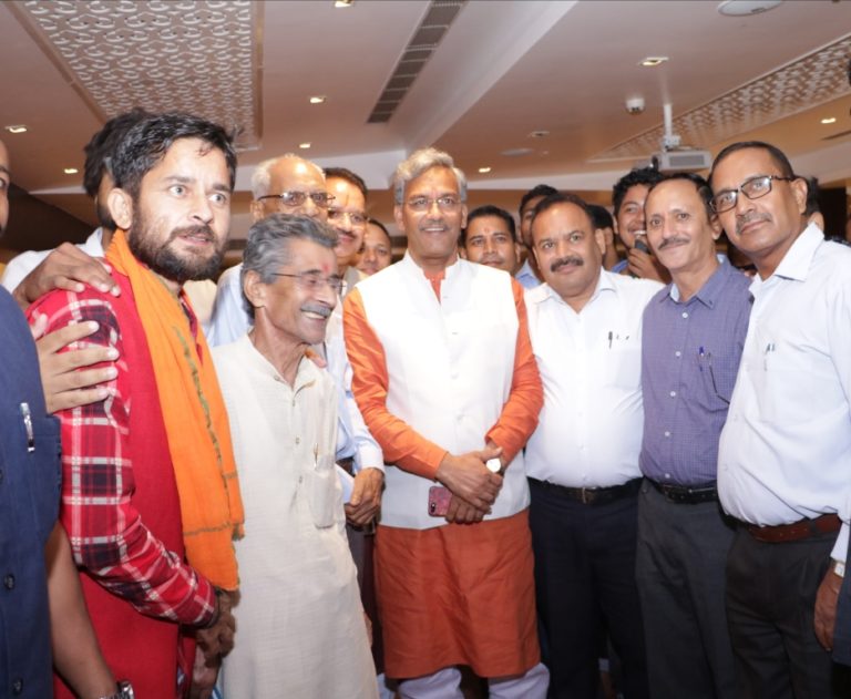 थराली उपचुनाव में जीत पर मुख्यमंत्री ने किया कार्यकर्ताओं का सम्मान!