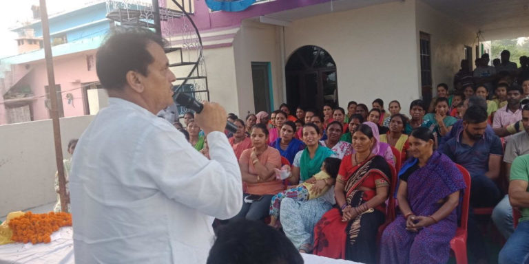 विधान सभा अध्यक्ष ने  बिजली,सड़क एवं क्षेत्र के विकास के लिए 10 लाख रुपये की घोषणा की!