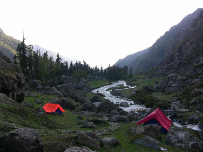 पृथ्वी से स्वर्ग की ओर एक रास्ता……..जहाँ के परीलोक में आज भी सुनाई देता है ओसला के हरपु का ढ़ोल. (कारुणिक और मार्मिक गाथा)