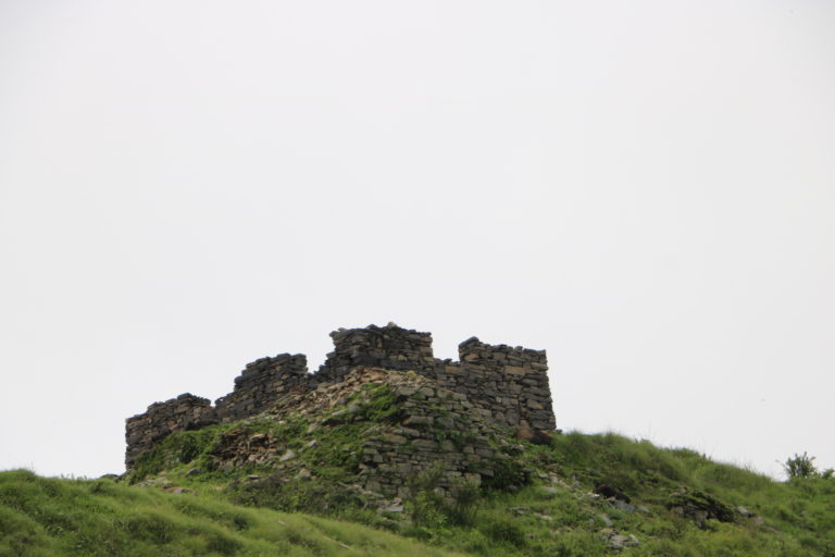 महाभारत कालीन राजा विराट का किला विराट गढ़…! जिसके आज भी मौजूद हैं जौनसार-बावर में भग्नावेश!