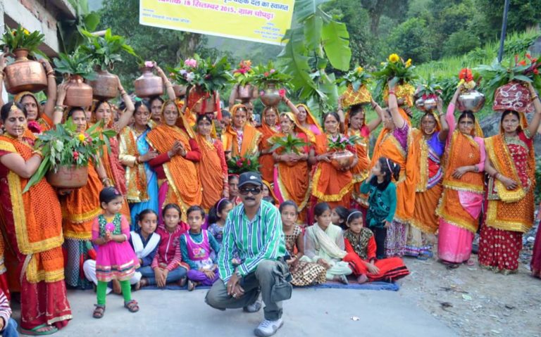कुमाऊँ में रणदेवी के रूप में माना जाता है नंदा का पौराणिक स्वरुप…! केले के पेड़ों से बनायी जाती हैं नंदा सुनंदा …।