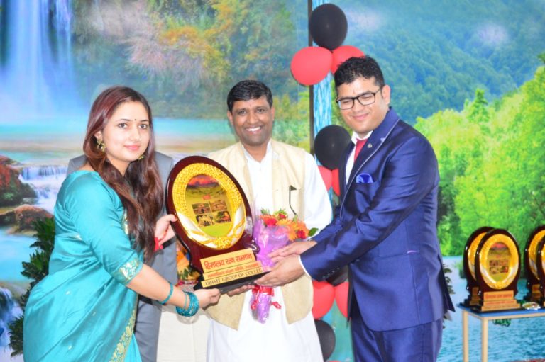 उत्तराखंड में शिक्षा, चिकित्सा, सामाजिक, संस्कृति,साहित्य, प्रशासन के क्षेत्र में उत्कृष्ट कार्य करने वाले व्यक्तित्वों को हिमालय रत्न सम्मान!