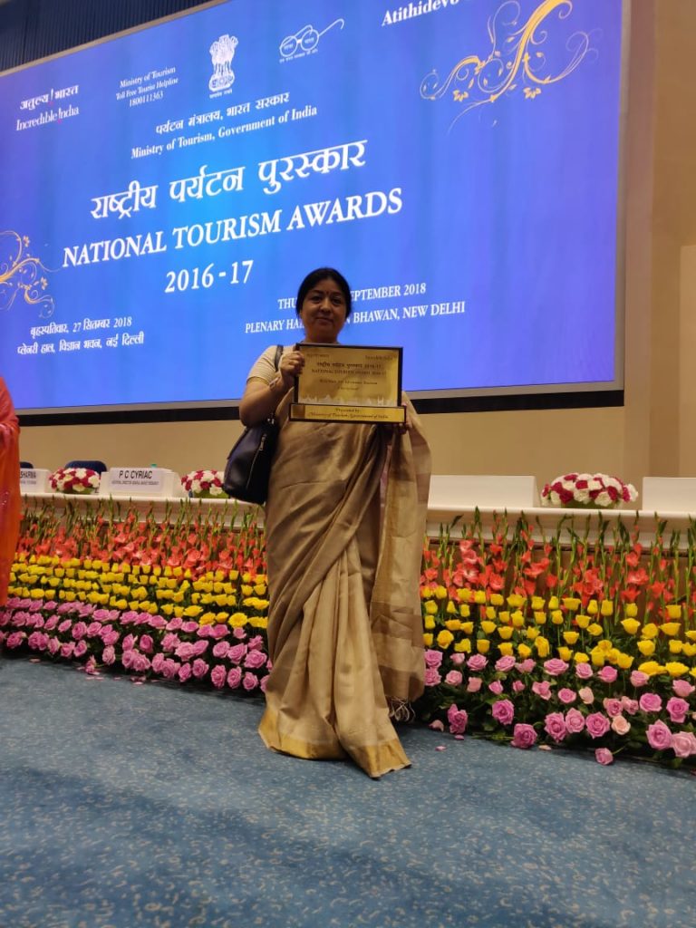 विश्व पर्यटन दिवस पर  उत्तराखण्ड को सर्वश्रेष्ठ साहसिक पर्यटन पुरस्कार!